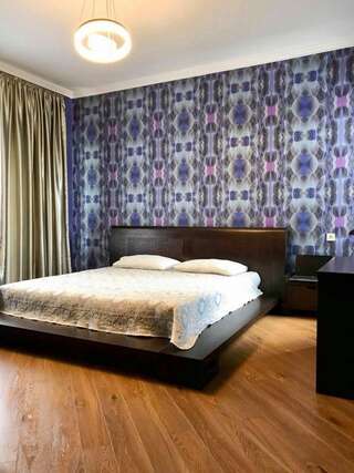 Гостевой дом Guesthouse in Tbilisi Тбилиси Номер Делюкс с кроватью размера «king-size»-6